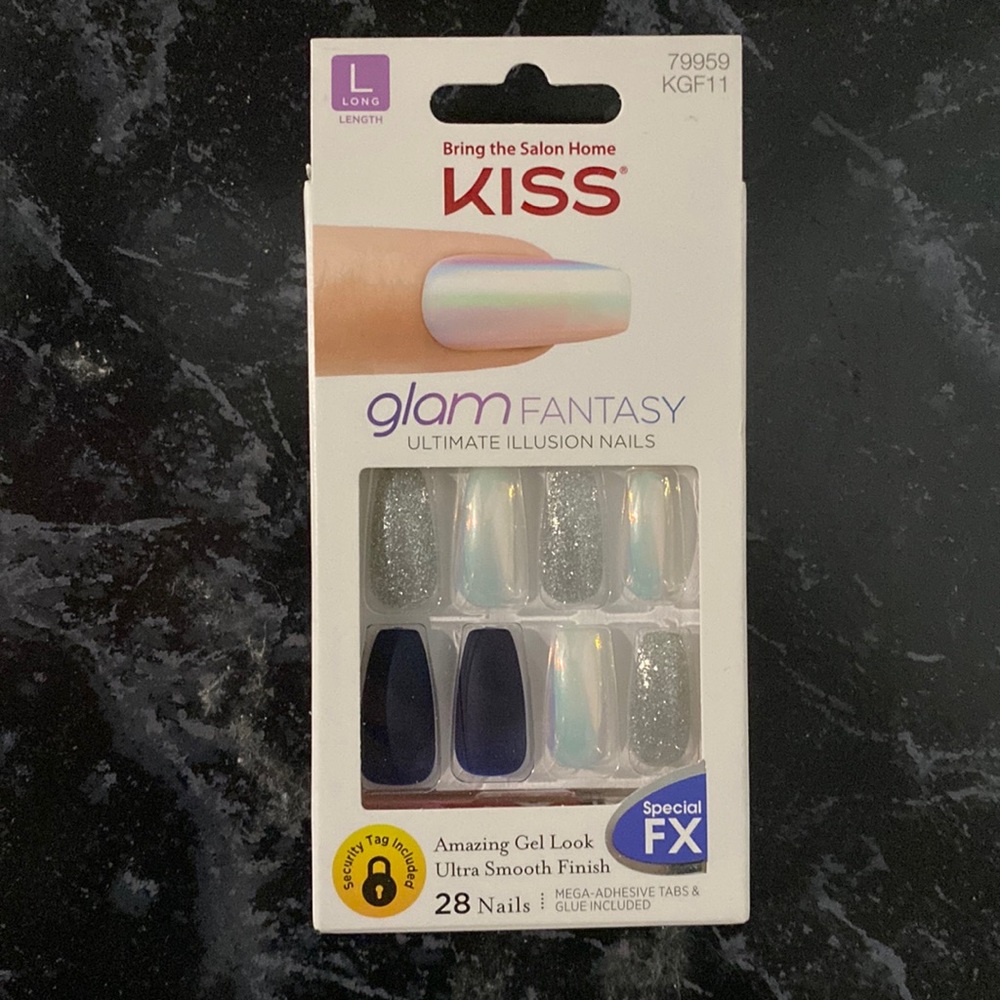Kiss Glam Fantasy glue/press on nails